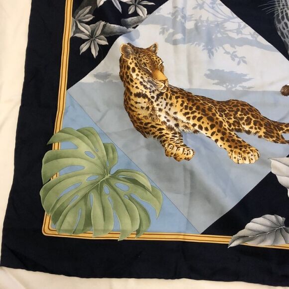 Vintage Ferragamo jungle cat scarf - Picture 9 of 13